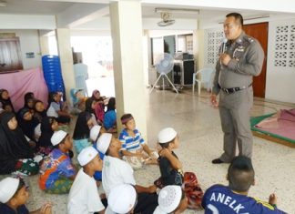 Banglamung Police Deputy Superintendent Lt. Col. Suphachat Piemmanas talks to the southern youngsters about Thai law.